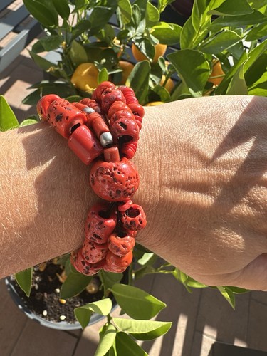 Gorgeous red coral - red, thread
